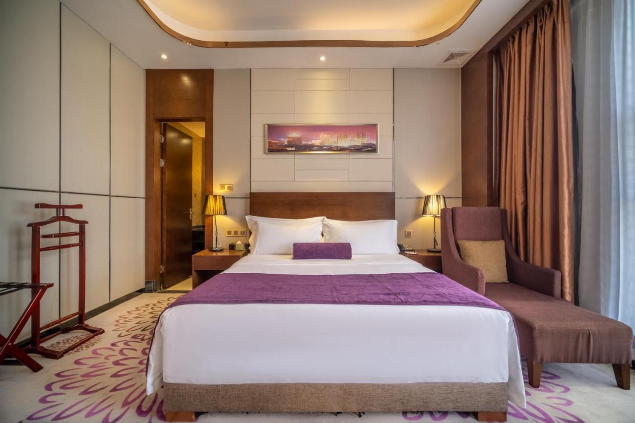 Relteem Hotel Чжуншань Екстер'єр фото