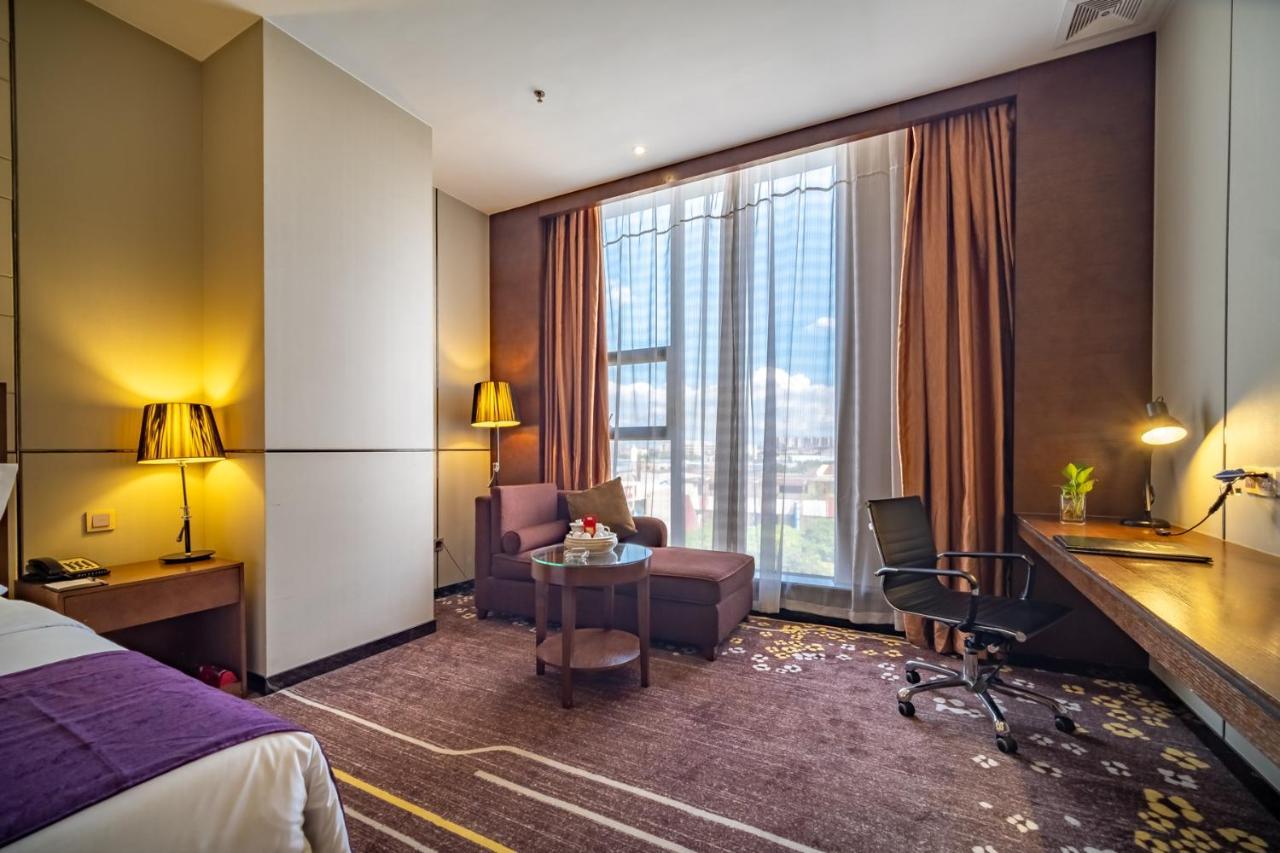Relteem Hotel Чжуншань Екстер'єр фото