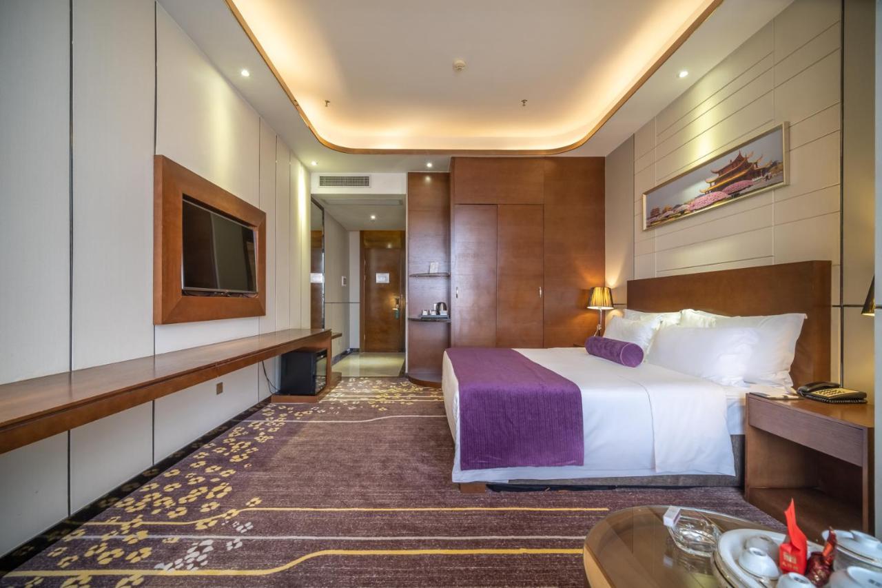 Relteem Hotel Чжуншань Екстер'єр фото